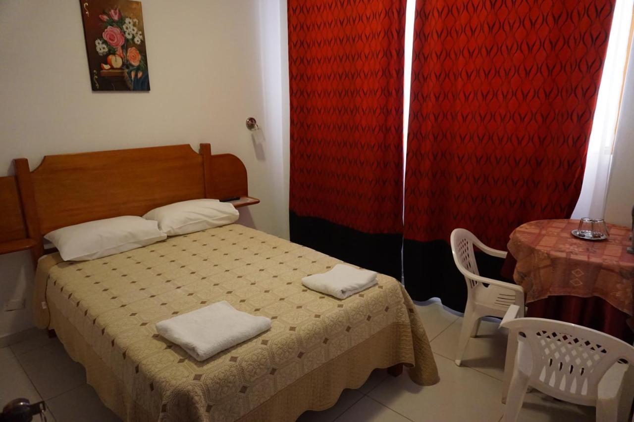 Hostal Camiluz Nazca Zewnętrze zdjęcie